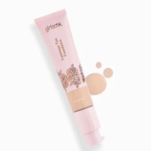2-in-1 Luminous Tint Foundation
Shade F2 Light